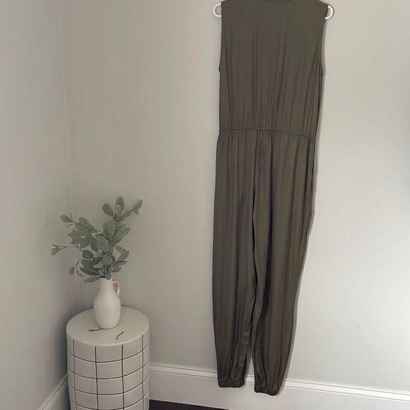 NWT Waimea Olive Green Jumpsuit. Size Large. - Picture 5 of 11